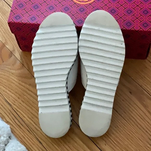 Women’s Tory Burch Slide - Picture 4 of 4